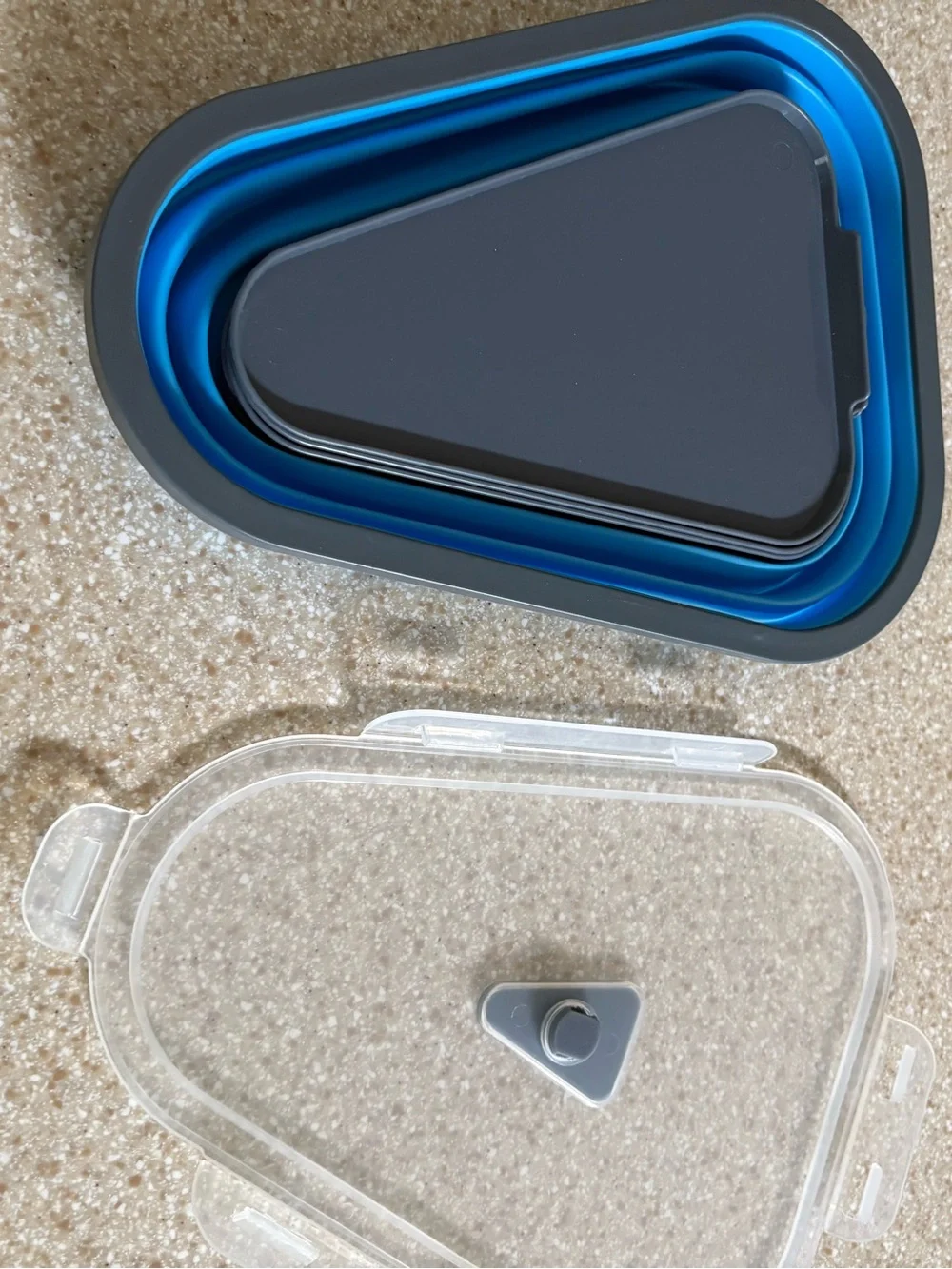 Collapsible Pizza Storage Container with Snap on Lid